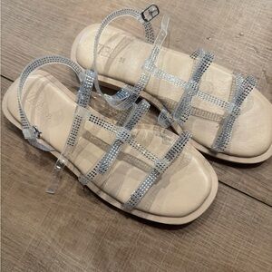 ZARA SANDAL COMFY NEW WITHOUT TAG SIZE 35. 4.5